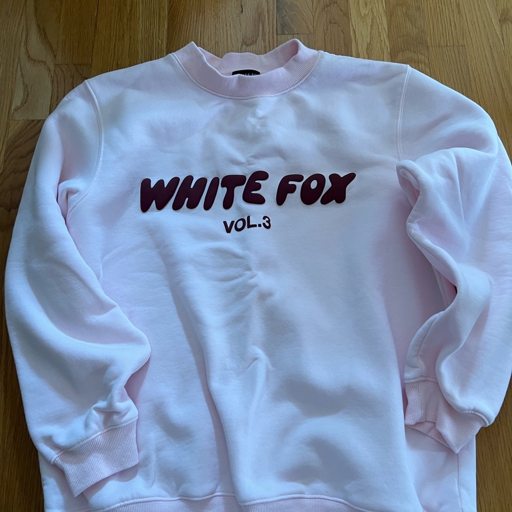 White Fox sweatshirt - Picture 2 of 4